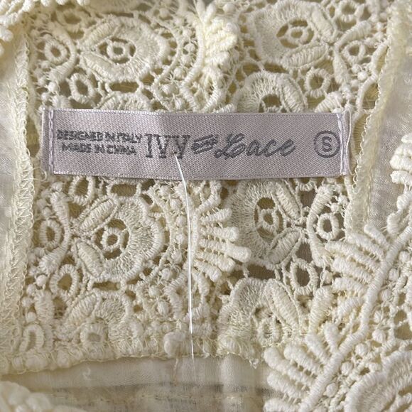 Beautiful Top! So cool for the summer.  New with tag. - Picture 7 of 7